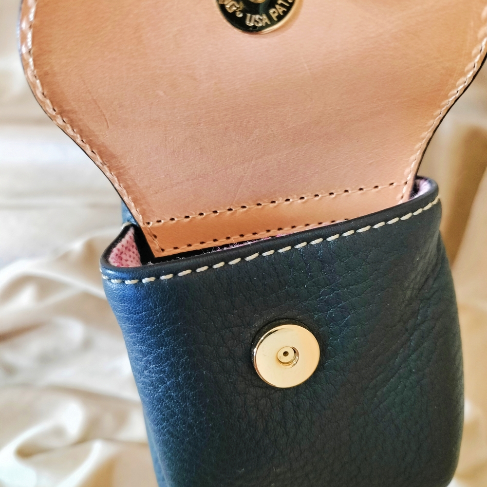 Vintage! Dooney & Bourke Black Pebble Leather Hobo Bag Pristine Condition! - Picture 8 of 10